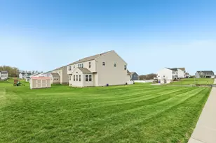 401 Pumpkin Patch Ln, Forward Township, PA 16033 - Photo 5