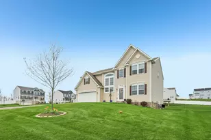 401 Pumpkin Patch Ln, Forward Township, PA 16033 - Photo 3