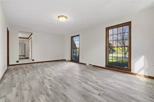 5915 Oak Hill Ct, Export, PA 15632 - Photo 9