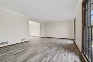 5915 Oak Hill Ct, Export, PA 15632 - Photo 7