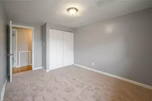 477 Terazzo Dr, Pittsburgh, PA 15101 - Photo 17