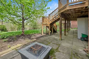 1152 Pinewood Dr, Pittsburgh, PA 15243 - Photo 33