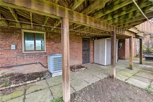 1152 Pinewood Dr, Pittsburgh, PA 15243 - Photo 39