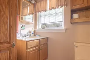 203 George St, Jeannette, PA 15644 - Photo 13