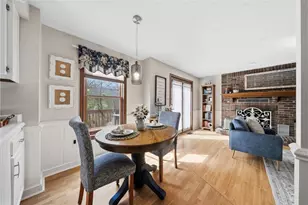 623 W Parliament Dr, Coraopolis, PA 15108 - Photo 5