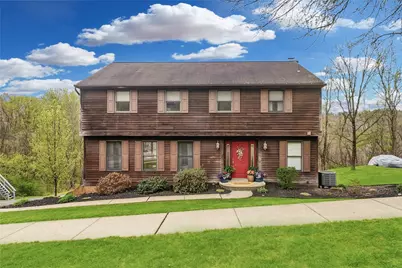 623 W Parliament Dr, Coraopolis, PA 15108 - Photo 1