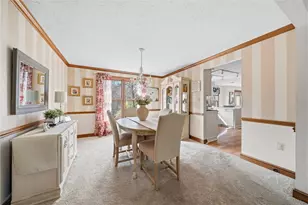 623 W Parliament Dr, Coraopolis, PA 15108 - Photo 13