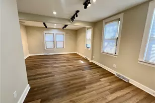 2 E Moody Ave, New Castle, PA 16101 - Photo 3