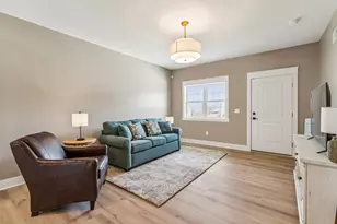 8 Barrington Ct, Monaca, PA 15061 - Photo 13