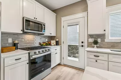8 Barrington Court, Monaca, PA 15061 - Photo 5