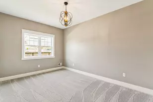 8 Barrington Ct, Monaca, PA 15061 - Photo 15