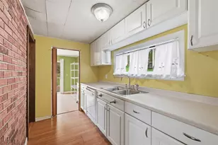 3902 Winterburn Ave, Pittsburgh, PA 15207 - Photo 13