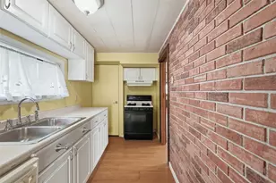 3902 Winterburn Ave, Pittsburgh, PA 15207 - Photo 15