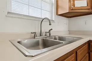 1050 Lynn Portal Rd, Canton Township, PA 15301 - Photo 7