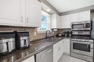 120 Bassie Dr, Zelienople, PA 16063 - Photo 11