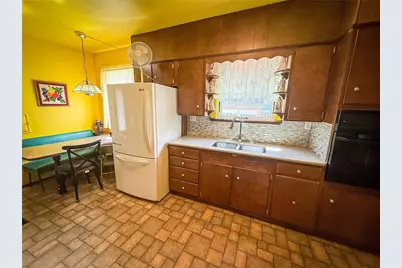 221 E Muntz Ave, Twp of But SE, PA 16001 - Photo 15