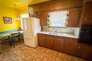 221 E Muntz Ave, Twp of But SE, PA 16001 - Photo 15