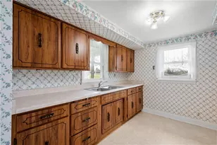 180 Hilltop Ln, Canton Township, PA 15301 - Photo 11