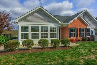 905 Spring Valley Dr, Jackson Township, PA 16063 - Photo 1