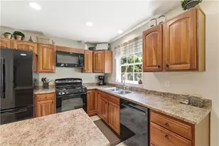 155 Broadstone Dr, Adams Township, PA 16046 - Photo 11