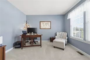 155 Broadstone Dr, Adams Township, PA 16046 - Photo 5