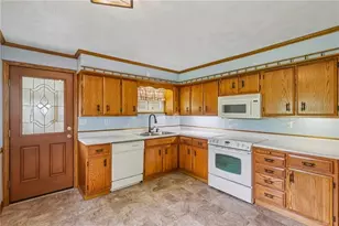11705 State Route 85, Rayburn Township, PA 16201 - Photo 9