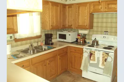 393 Rebecca St, Somerset Township, PA 15501 - Photo 3