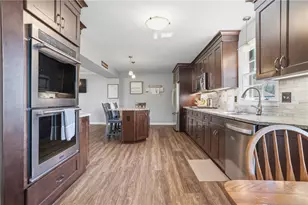 540 Robin Dr, Scott Township, PA 15220 - Photo 5