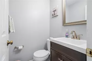 540 Robin Dr, Scott Township, PA 15220 - Photo 23