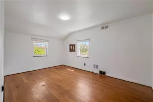 964 Roland Rd, Wilkins Township, PA 15221 - Photo 13
