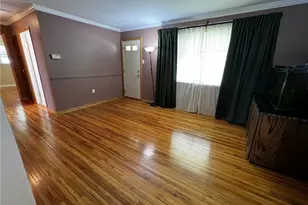 2406 Marion St, Hopewell Township, PA 15001 - Photo 5
