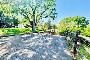 1376 Hamilton Rd, Pittsburgh, PA 15234 - Photo 21