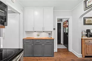 240 Inglewood Dr, Pittsburgh, PA 15228 - Photo 17