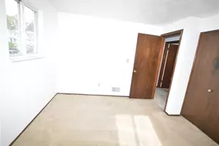 229 Springwood Dr, Pittsburgh, PA 15147 - Photo 23