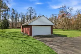 123 Hadley Rd, Hempfield Township, PA 16125 - Photo 9