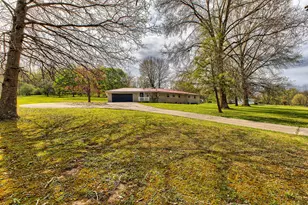 140 Keck Ln, Ruffs Dale, PA 15679 - Photo 3