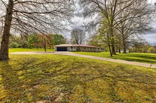 140 Keck Ln, Ruffs Dale, PA 15679 - Photo 3