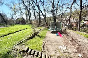 928 Woodbine St, Pittsburgh, PA 15201 - Photo 5