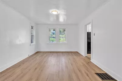 2559 Wenzel Ave, Beechview, PA 15216 - Photo 11