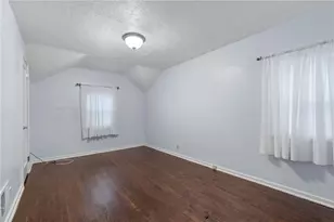 2050 Elmbrook Ln, Scott Township, PA 15243 - Photo 15