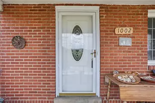 1002 Downlook St, Pittsburgh, PA 15201 - Photo 5