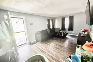 928 Woodbine St, Pittsburgh, PA 15201 - Photo 9