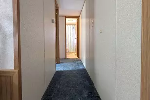 401 Silver Ln, Center Township, PA 16001 - Photo 23