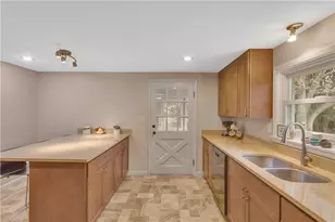3271 Meadowbrook Dr, Murrysville, PA 15668 - Photo 5