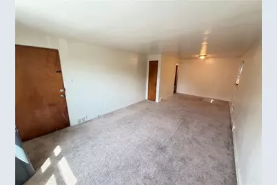 1043 Welfer St, Pittsburgh, PA 15217 - Photo 9