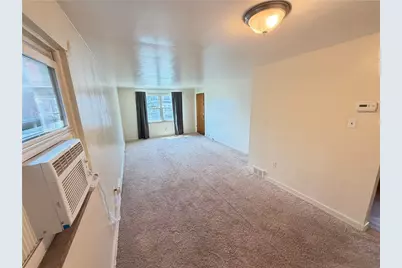 1043 Welfer St, Pittsburgh, PA 15217 - Photo 5