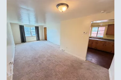 1043 Welfer St, Pittsburgh, PA 15217 - Photo 7