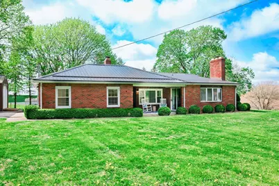 854 N Washington Rd, Washington Township, PA 16050 - Photo 1