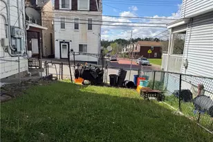 2415 Spring St, Pittsburgh, PA 15210 - Photo 3