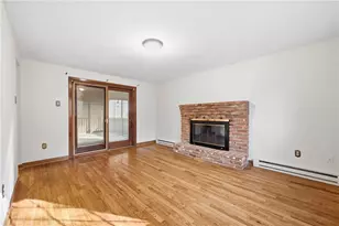 1460 Great Oak Dr, Scott Township, PA 15220 - Photo 15